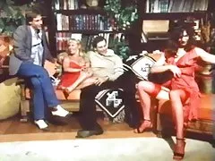 Τελικός τσούλα μακιγιάζ για μέτρια βράδυ όργιο