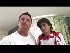 Τριχωτό ουγγρική milf πατήσαμε εκτός του πεδίου όρασης